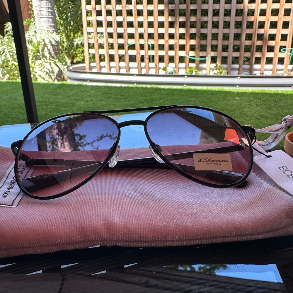 BCBG Aviator sunglasses!